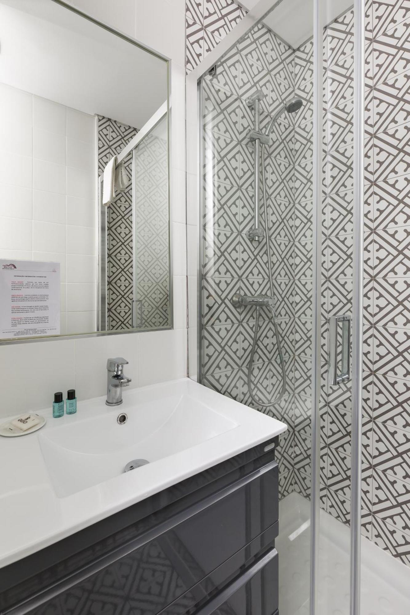 Bra.Com Apartments Oporto Faria Guimaraes الغرفة الصورة